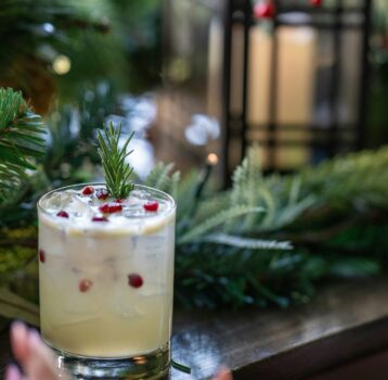 Vintage Christmas Cocktails and Mocktails for Holiday Celebrations